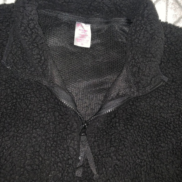 Fluffy pullover - Picture 2 of 2